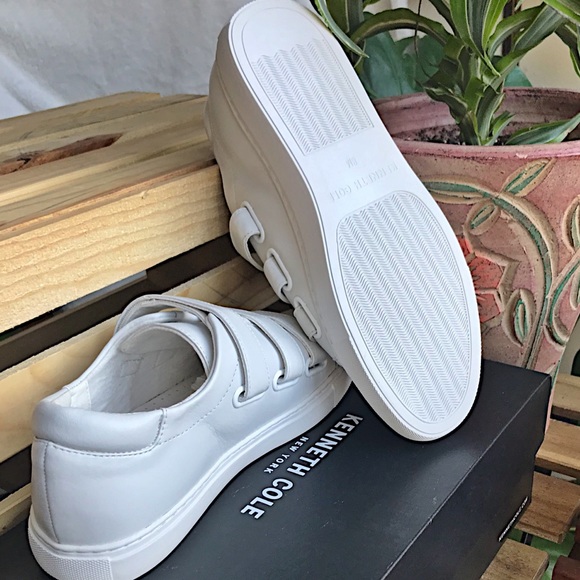 Price firm- Kenneth Cole Kingcro Sneakers - Picture 12 of 15